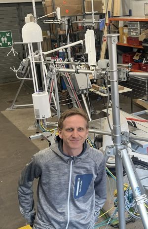 Christian Brümmer testet einen EC-Turm